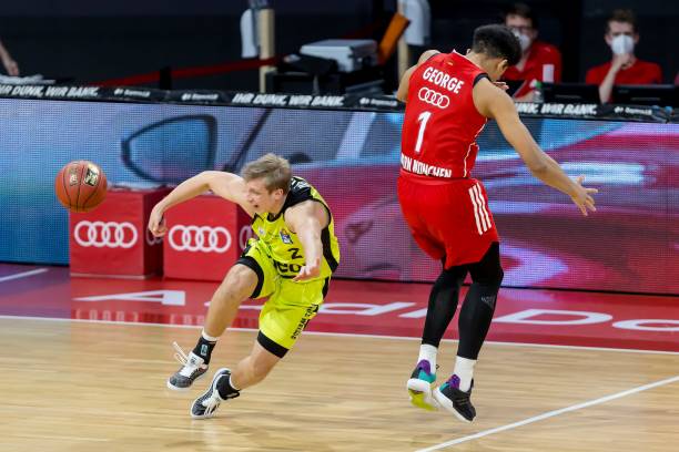 是巴黎圣日 是巴黎圣日