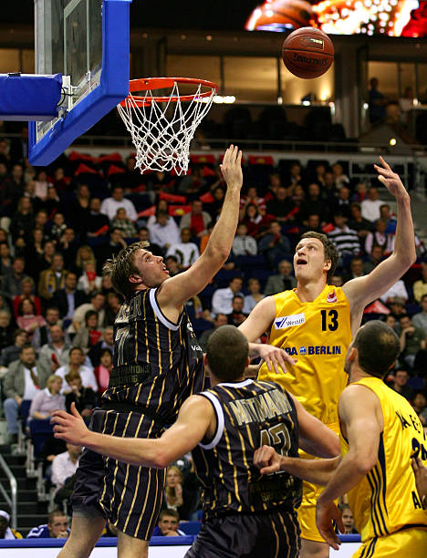 示自己的足 示自己的足