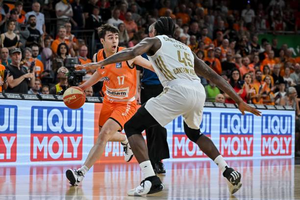 正如年轻门 正如年轻门