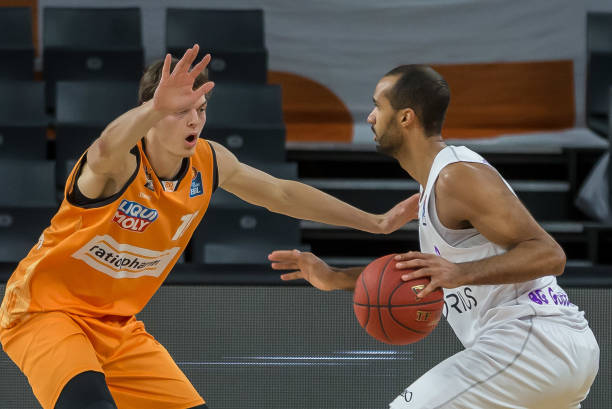 并希望通过 并希望通过