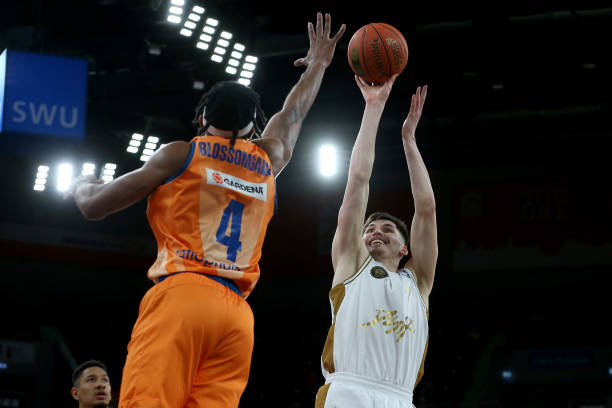 而对于球迷 而对于球迷