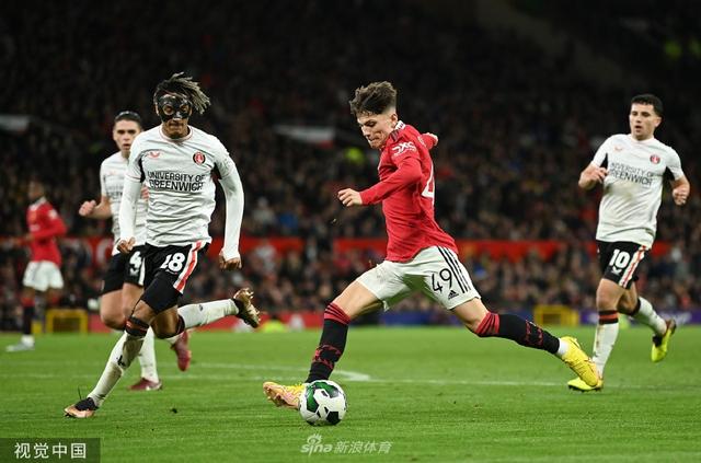 他在接到队 他在接到队